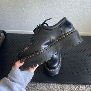 Brand new Dr. Martens 8053 Quad 5-Eye Oxford, size 6